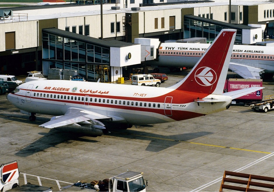 Air_Algerie_Boeing_737-200_Rees-3